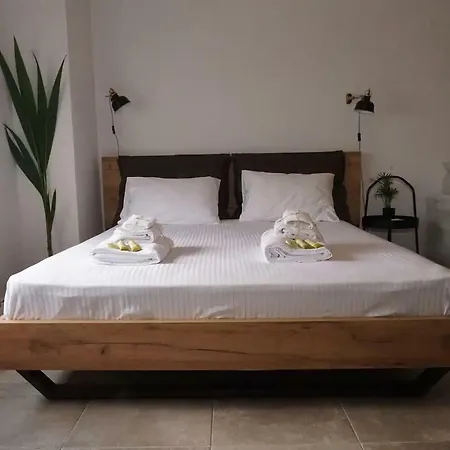Aristotelous Square Luxury Apartment