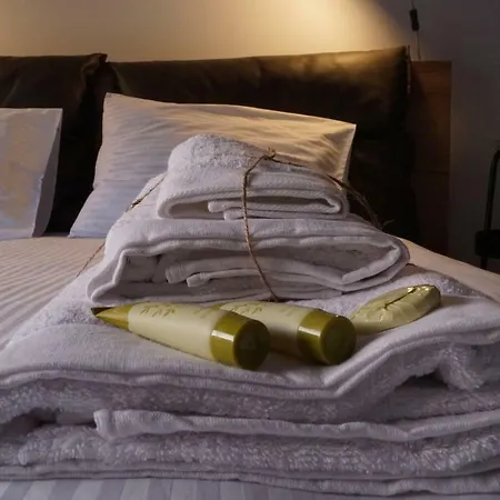 Aristotelous Square Luxury Apartment *